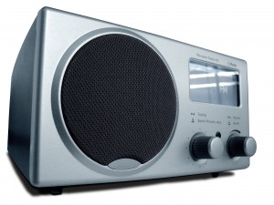 Escucha y graba emisoras de radio que emitan a través de Internet de todos los géneros musicales.